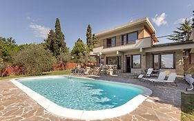 Villa Ballodole